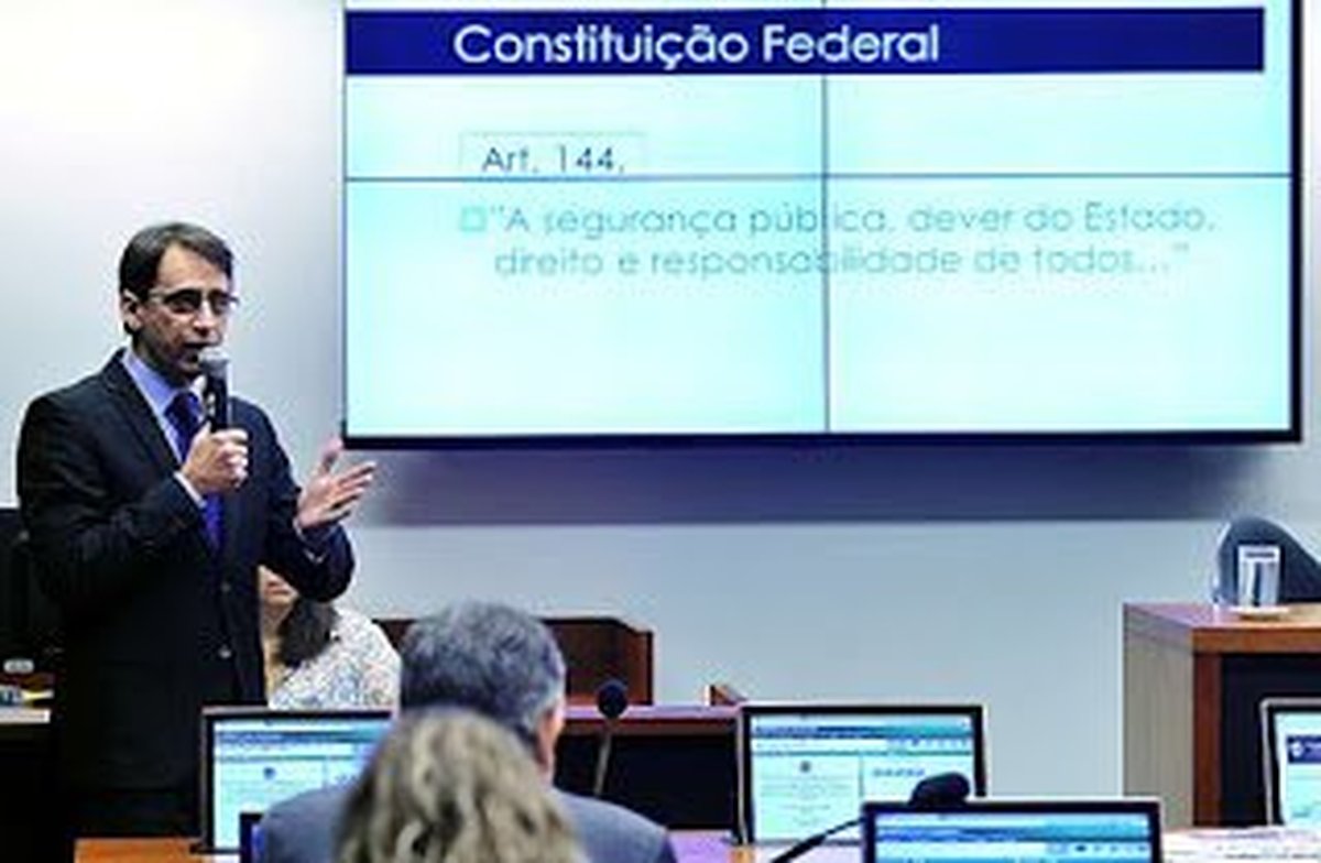 Ex-coordenador do Estado Presente, delegado de Polícia Federal reprova revogação do Estatuto do Desarmamento em debate na Câmara dos Deputados