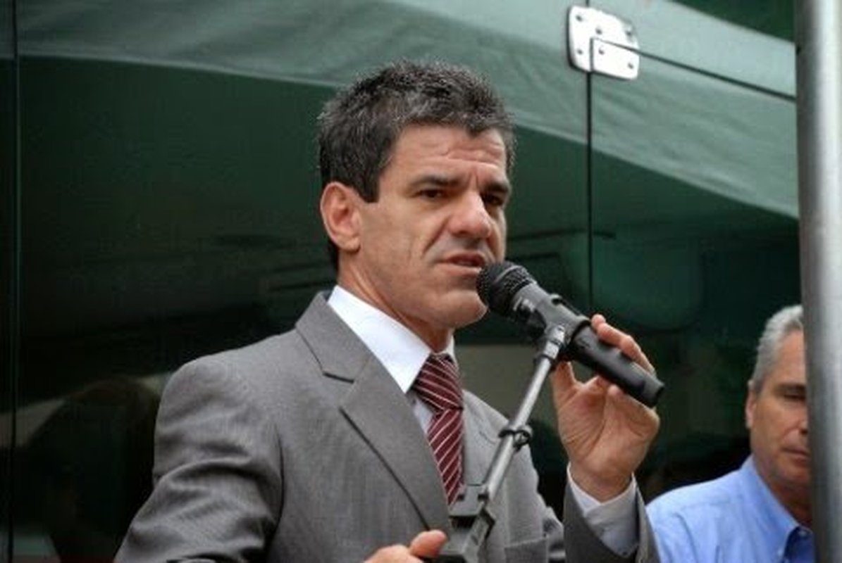 Justiça aceita denúncia e bloqueia bens de Anselmo Tozi, secretário de Saúde do governo Hartung