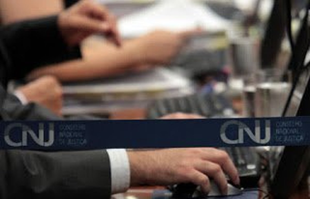 Licença para tratamento de saúde deve suspender período de férias dos magistrados, reconhece Conselho Nacional de Justiça