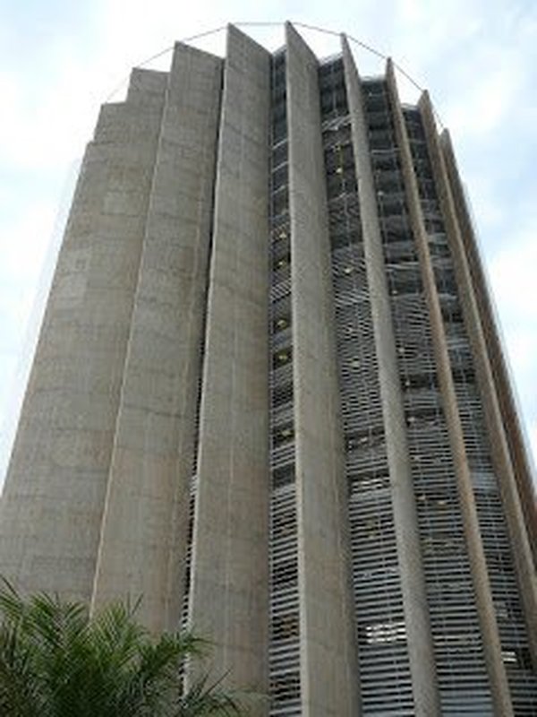 CAPIXABA ANA PAULA VESCOVI IGNOROU ORIENTAÇÃO DO DEPARTAMENTO JURÍDICO DA INSTITUIÇÃO: Caixa vaza documentos sigilosos de funcionários e pode ter que pagar indenizações milionárias