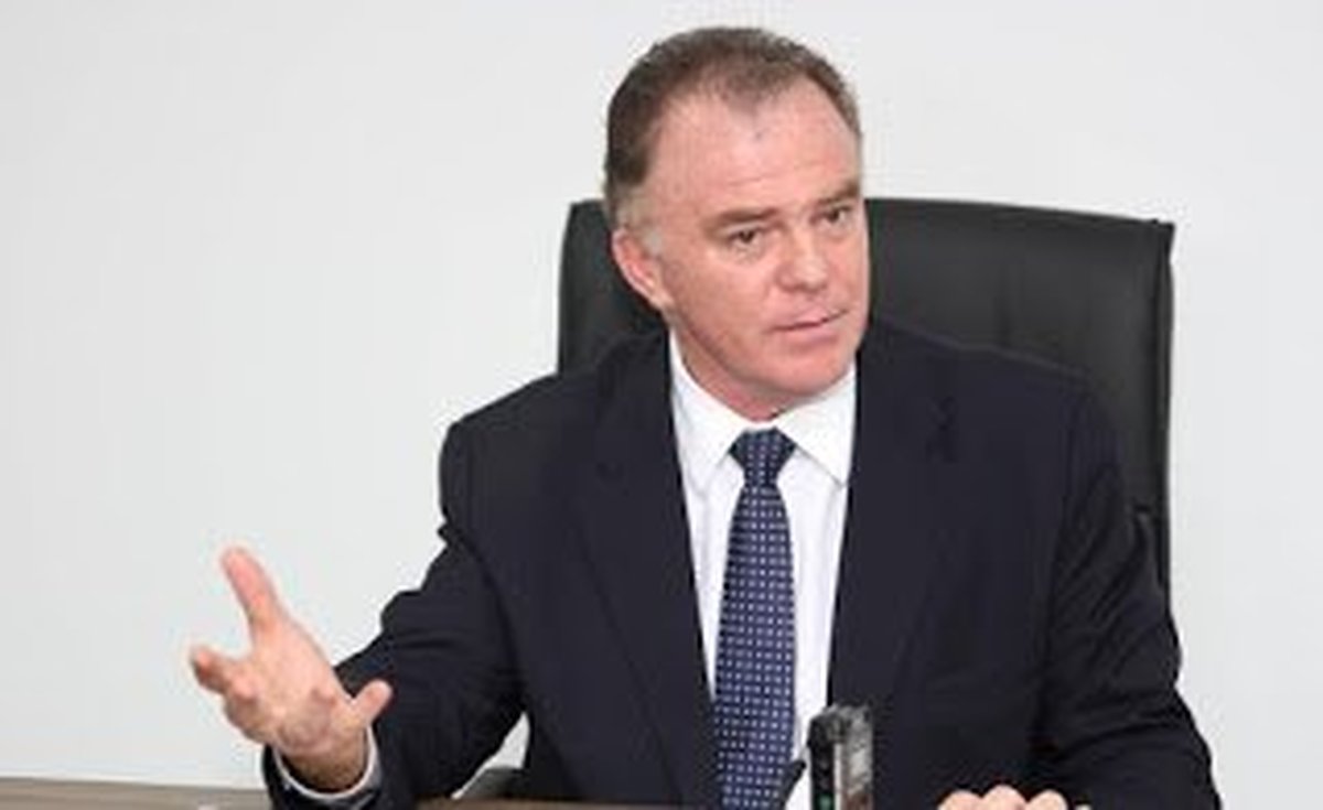 RENATO CASAGRANDE DÁ SUA PRIMEIRA ENTREVISTA DESDE QUE DEIXOU O GOVERNO, DIZ QUE DEIXOU 2 BILHÕES EM CAIXA E ENSINA: ‘Crise se enfrenta com gestão de controle e  sem cortes nas áreas sociais’