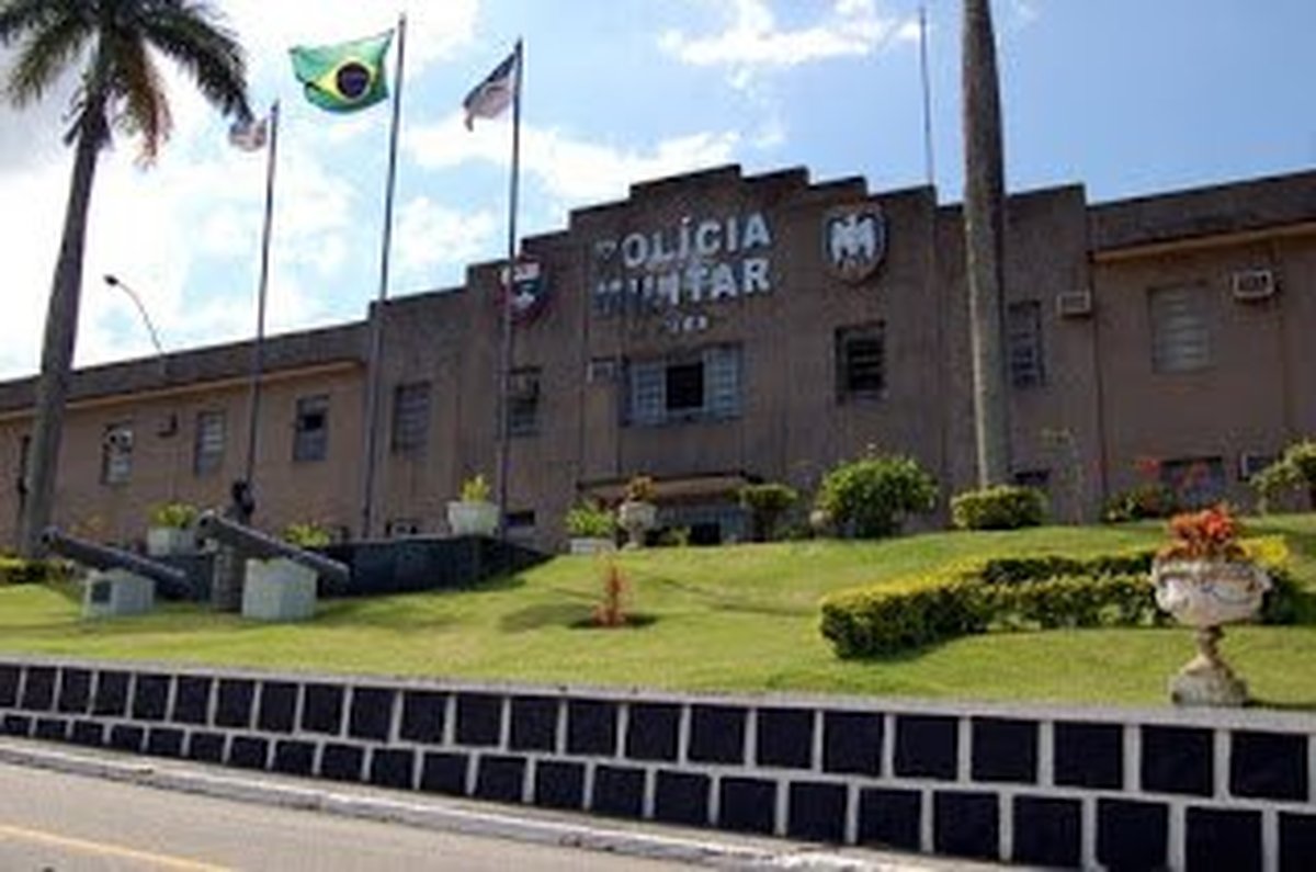 ELES FORAM INCORPORADOS EM 2011 E TRABALHAM JUNTOS: Polícia Militar do Espírito Santo reconhece pela primeira vez o casamento entre dois soldados