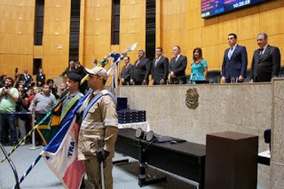 Casagrande enaltece a importância da Assembleia Legislativa e pede apoio para enfrentar as organizações criminosas e melhorar a segurança pública capixaba