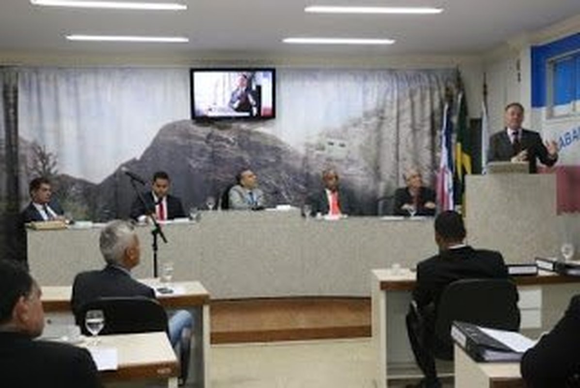 EX-GOVERNADOR FALA PELA PRIMEIRA VEZ SOBRE A CRISE NA SEGURANÇA PÚBLICA DO ESPÍRITO SANTO:  Casagrande critica fim da Rotam e do BME e diz que governo precisa baixar a bola e ter humildade para dialog