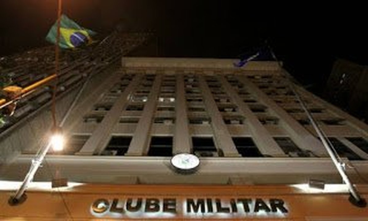 CLUBE MILITAR VÊ SEMELHANÇA ENTRE O BRASIL DE HOJE COM O DE 31 DE MARÇO DE 1964: “Governo atual é fraco, sem respaldo popular e envolvido com escândalos de toda a sorte”
