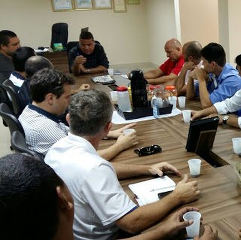 Dirigentes de classe dos militares estaduais se reúnem no Clube dos Oficias