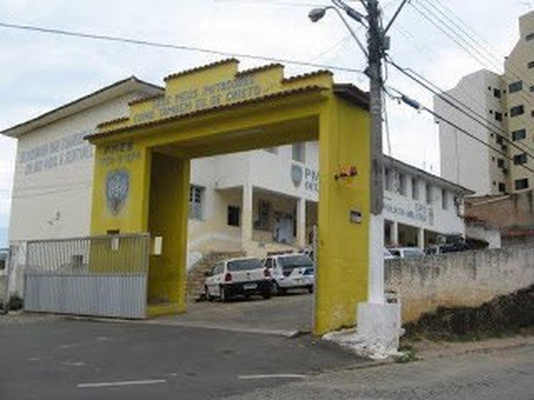 Juiz autoriza Polícia Militar a cumprir mandado de busca e apreensão e diz que autuação de policiais por parte de delegados por cumprirem ordem judicial é “absolutamente ilegal”