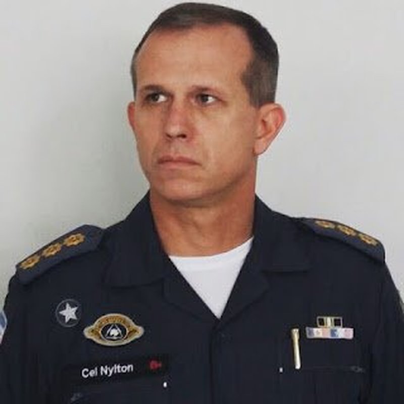 CORONEL LAÉRCIO, QUE FICOU 21 DIAS NO CARGO, É SUBSTITUÍDO POR NYLTON RODRIGUES: Governo exonera comandante-geral da Polícia Militar e chama o Exército e a Força Nacional de Segurança para patrulhar a