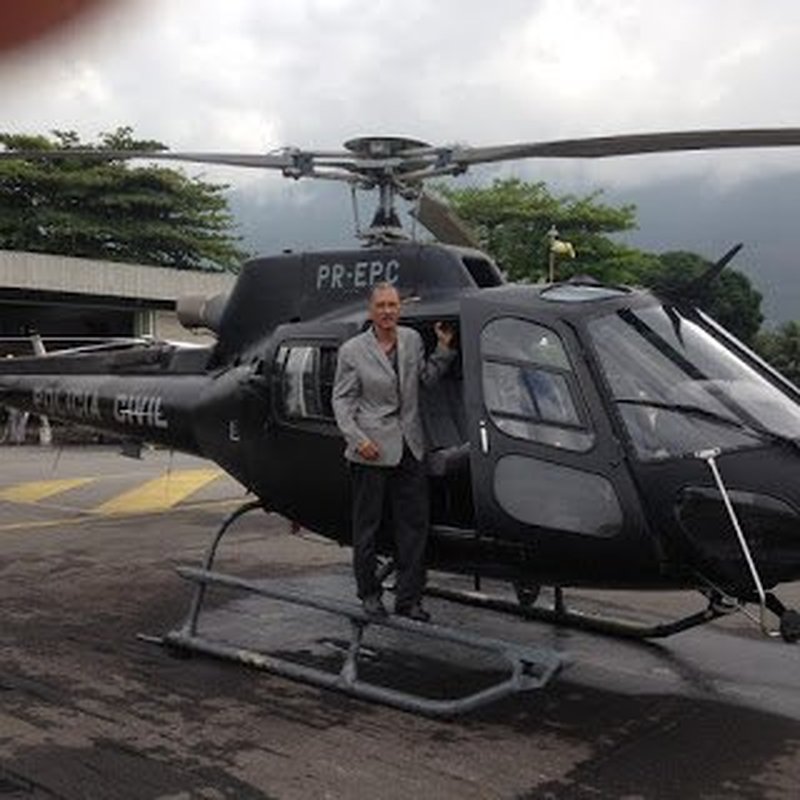 COMISSÁRIO DE POLÍCIA DANIEL GOMES FALA SOBRE COMO INVESTIGAR CRIMES COM A AJUDA DIVINA: Ele já desvendou mais de 200 casos no Rio de Janeiro sem disparar um tiro