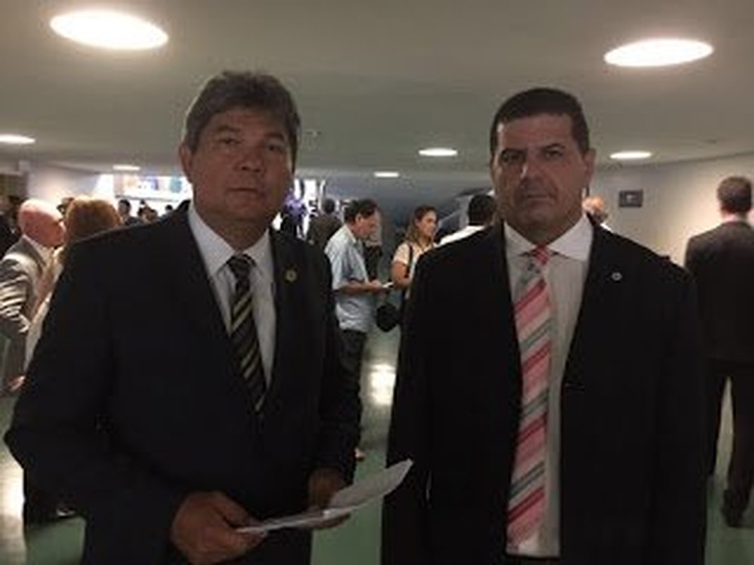 PLP que congela salário de policiais e demais servidores públicos  em todo o País perde regime de urgência