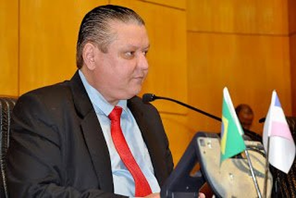 DEPUTADO VOTA NA CHAPA UM, LIDERADA PELA ATUAL DIRETORIA DO SINDIPOL: Euclério Sampaio pede e Governo do Estado desarquiva Projeto que trata do nível superior para agentes de Polícia Civil