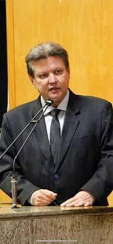 PRESIDENTE DA CESAN PEDE PARA SAIR DO CARGO 12 DIAS APÓS DENÚNCIA DE EUCLÉRIO SAMPAIO CHEGAR AO GOVERNADOR: Deputado registra em cartório “manobra criminosa” em licitação para gerenciar mais de 1 bilh