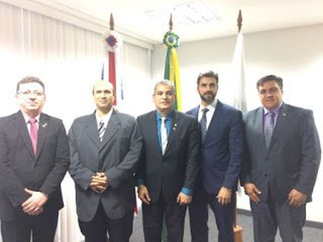 DELEGADO DE POLÍCIA FEDERAL, ELE É O SECRETÁRIO QUE COMBATE CORRUPÇÃO NO ESPÍRITO SANTO: Eugênio Ricas é eleito vice-presidente do Conselho Nacional de Controle Interno
