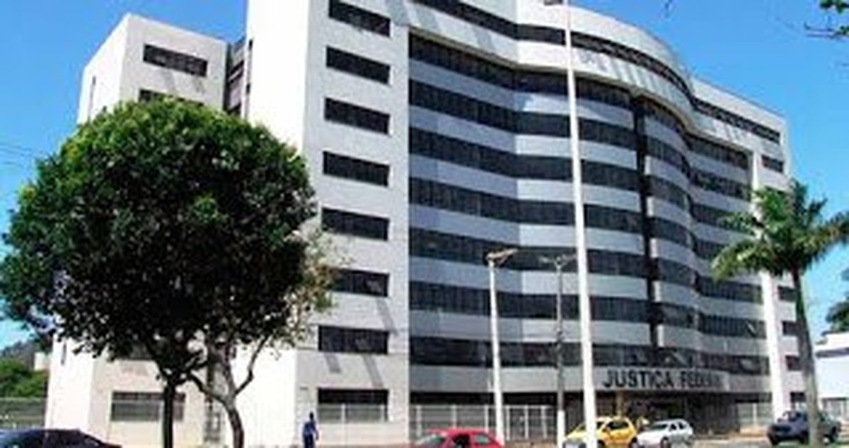 JEFFERSON FORATTINI, QUE JÁ FOI CONDENADO POR ROUBO DE CARGAS, AGORA É RÉU PELA ACUSAÇÃO DE LAVAGEM DE DINHEIRO: Policial civil é acusado de ocultar mais de 11 milhões de reais no Espírito Santo