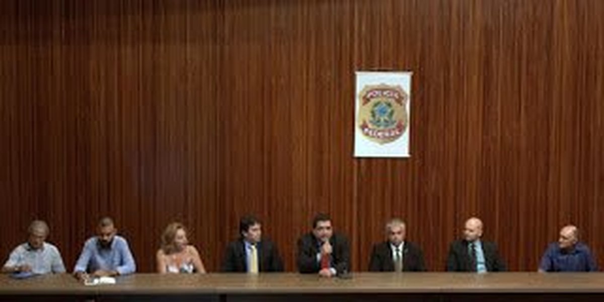 EM DEFESA DO MEIO AMBIENTE E DO POVO CAPIXABA: Lideranças comunitárias de Vitória prestam justa homenagem à Polícia Federal