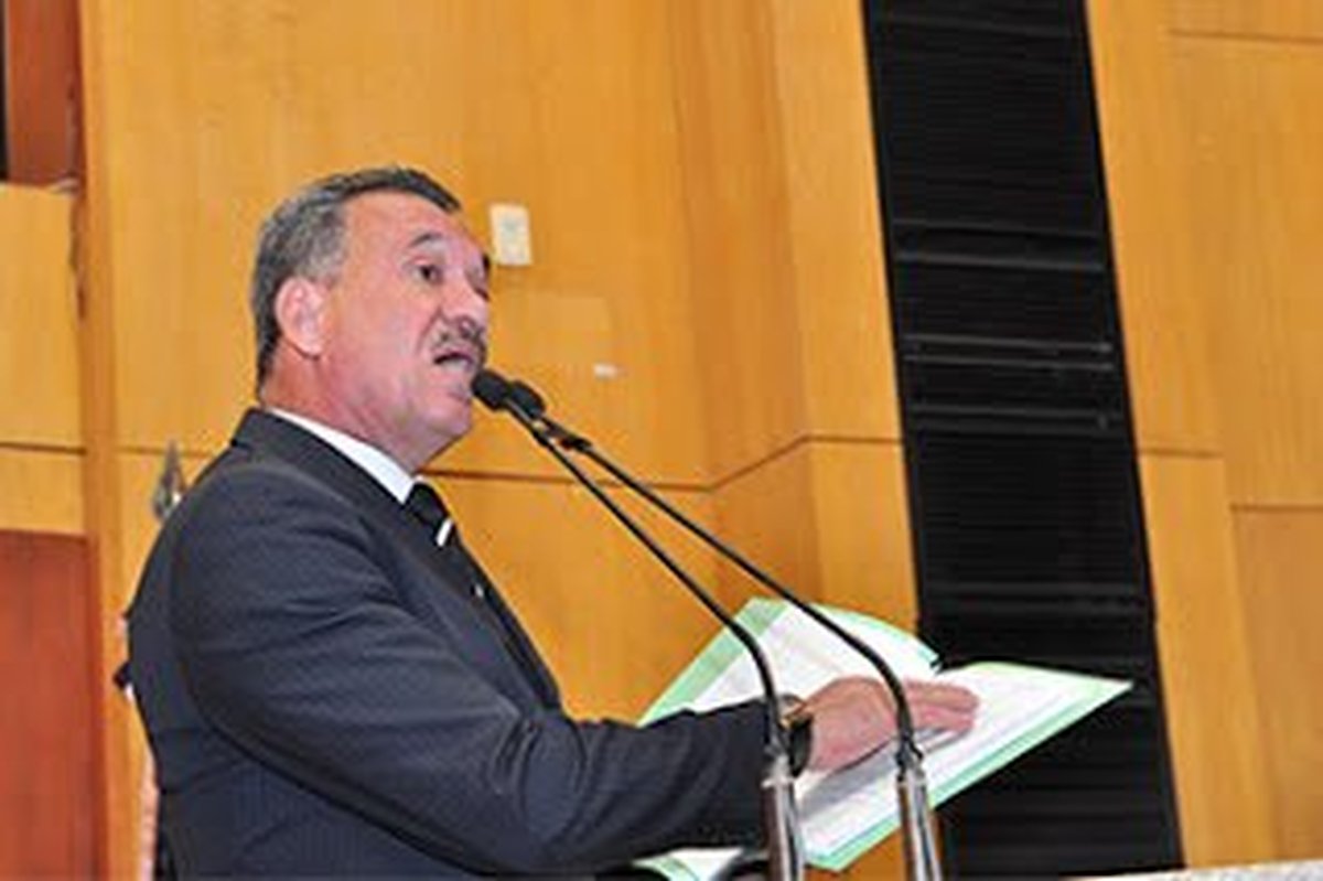 CAMPEÃO DE FALTAS E DE PROJETOS INCONSTITUCIONAIS: O inferno astral do deputado Gilsinho Lopes