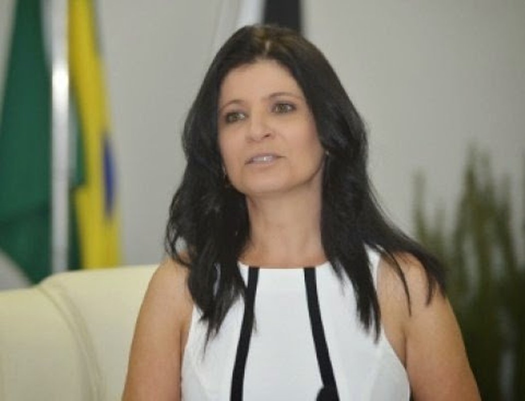 Nova chefe de Polícia coloca 58 policiais civis para trabalhar como porteiros em prédios públicos no Espírito Santo