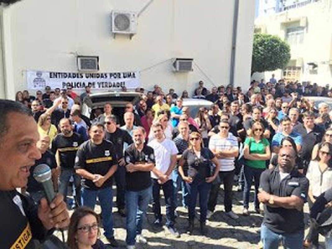 Associações dos Delegados, Investigadores, Escrivães e Papiloscópicos radicalizam contra o governo e ameaçam parar a Polícia Civil