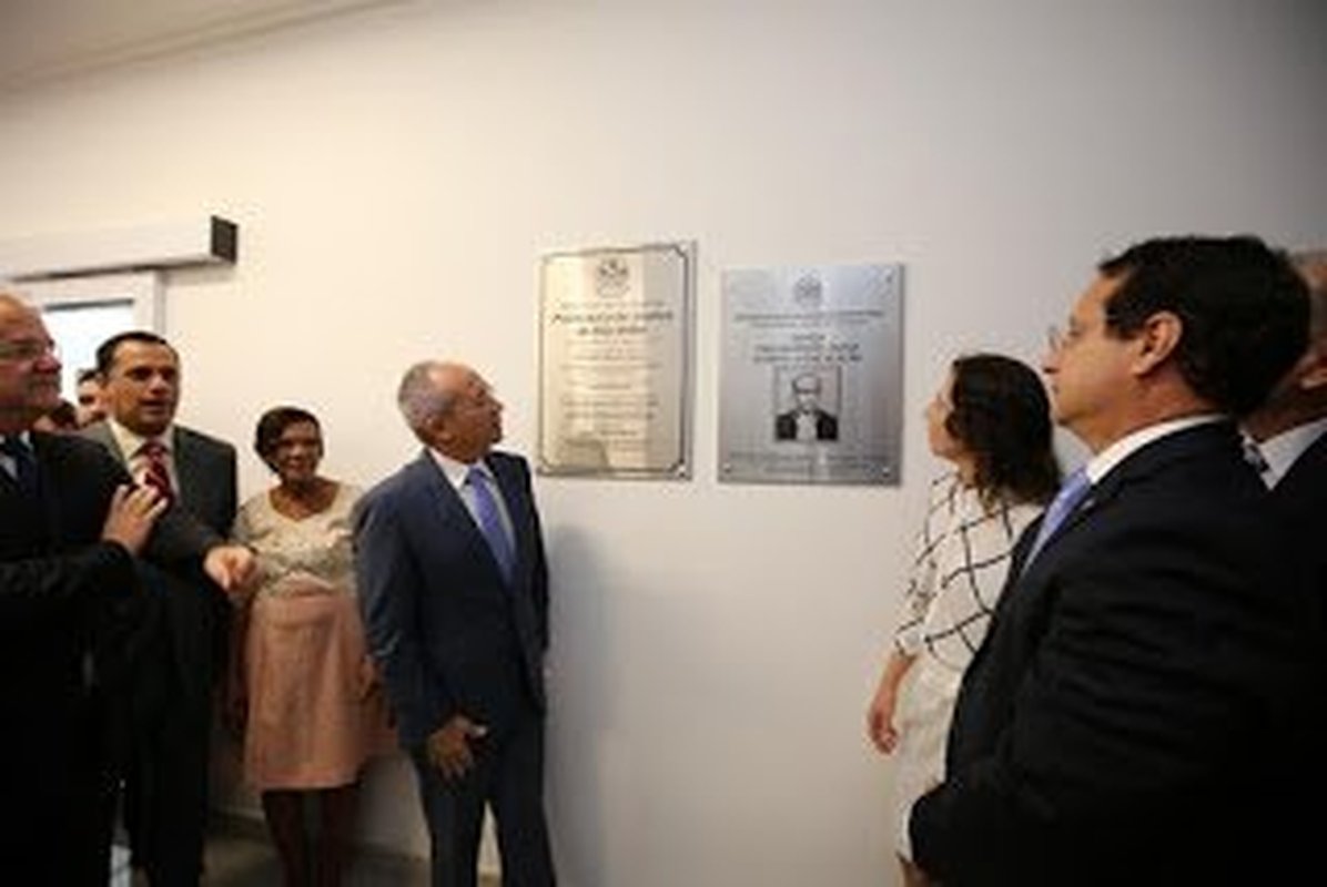 Governador diz, na inauguração da nova casa do Ministério Público em Vila Velha, que o Espírito Santo vai sair mais fortalecido da crise
