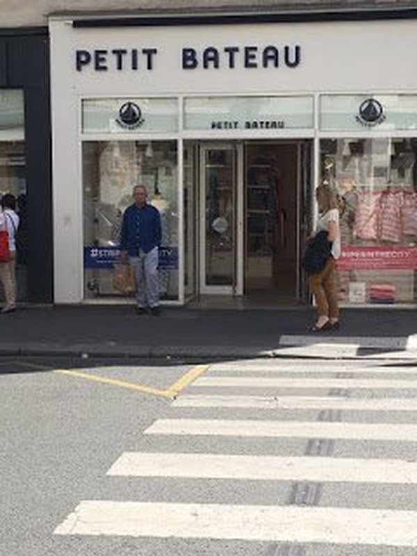 Hartung volta de Paris e sanciona lei que obriga empresas a indenizarem donos de carros roubados, furtados ou arrombados dentro de estacionamentos privados