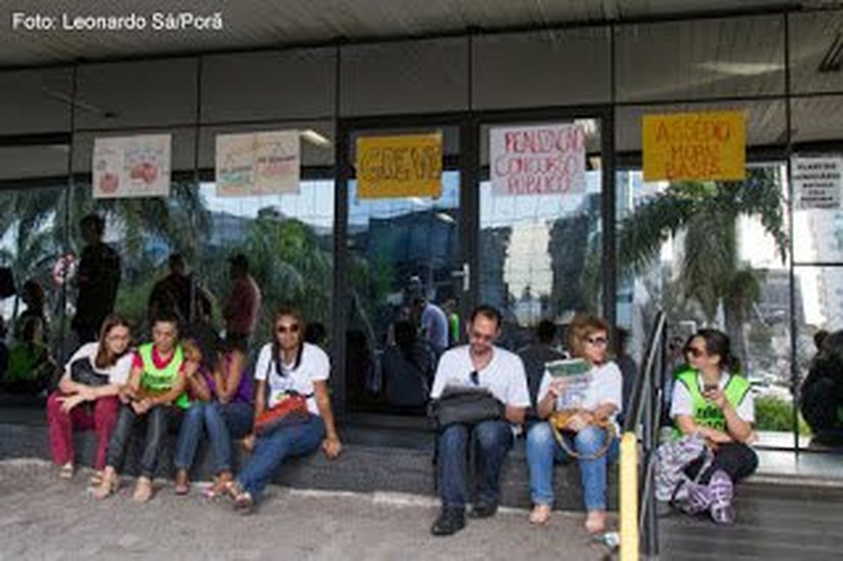 ATAQUES TRAZEM PROFUNDOS DESCRÉDITOS JUNTO À POPULAÇÃO EM RELAÇÃO ÀS INSTITUIÇÕES DEMOCRÁTICAS: Justiça determina Sindijudiciário a retirar das redes sociais e outdoors campanha agressiva contra os ma