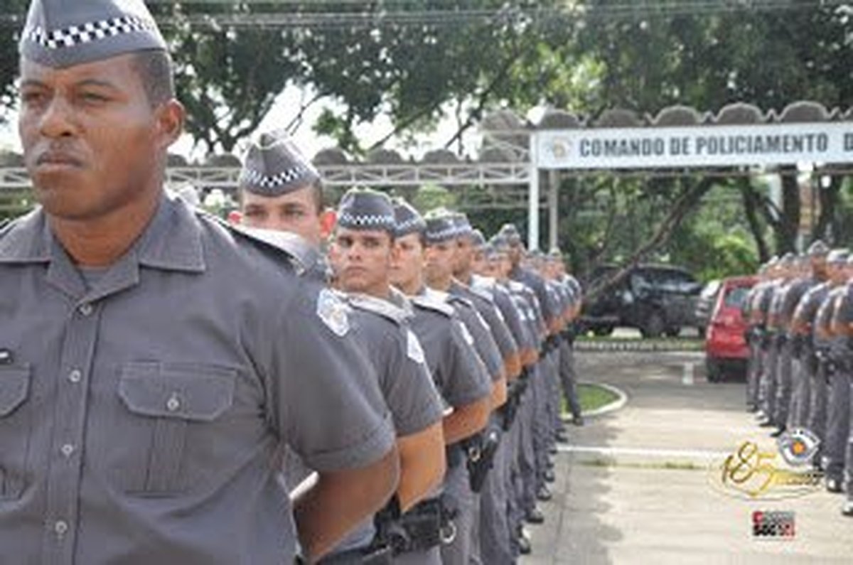 Município paulista paga até 60 reais por hora para policiais que ajudam a patrulhar as ruas da cidade nos dias de folga