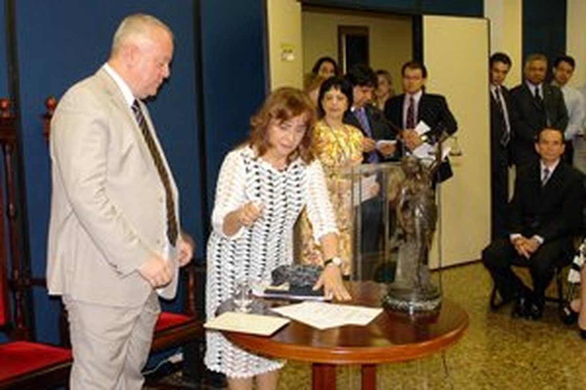 Tribunal de Justiça reage e cria grupo para dar um basta à violência e à impunidade: 133 mulheres foram assassinadas pelos maridos em 2011 no Espírito Santo