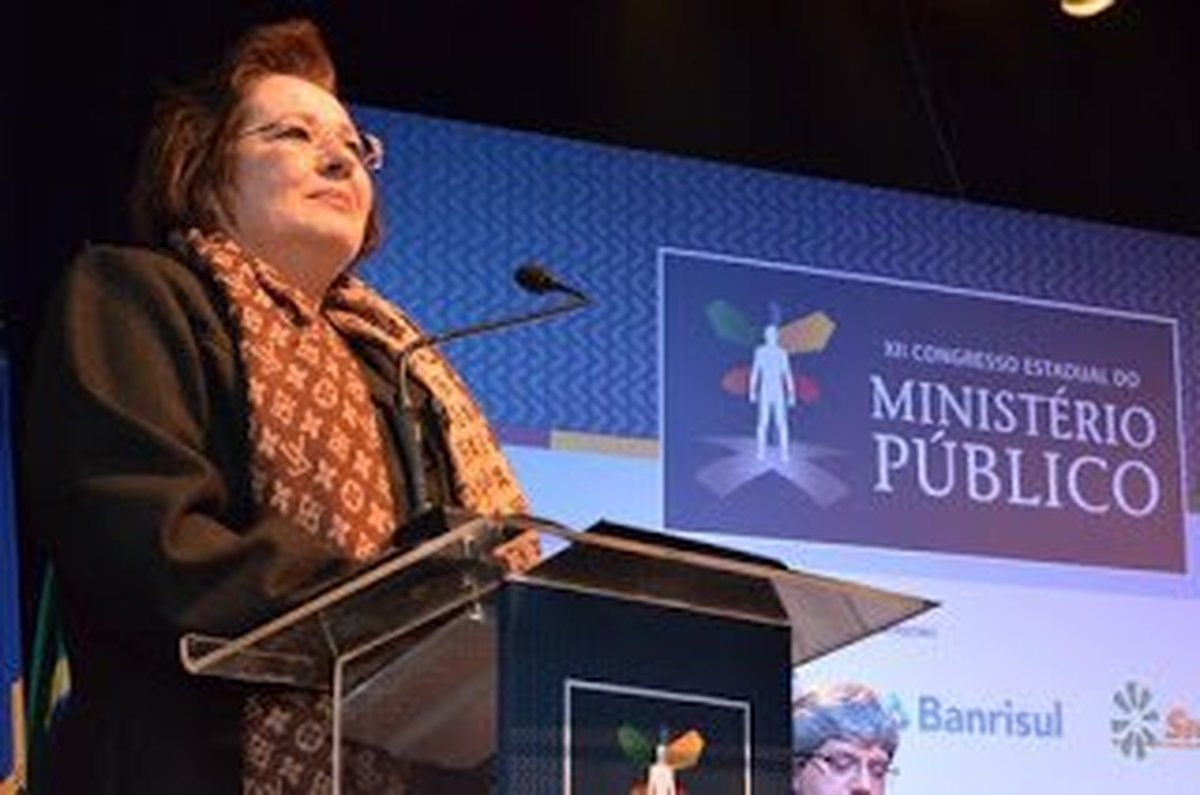 “Delegados devem ser autorizados a decretar medidas protetivas em casos de violência doméstica?” NÃO, diz, em artigo publicado na Folha São Paulo, a presidente da Associação Nacional do Ministério Púb
