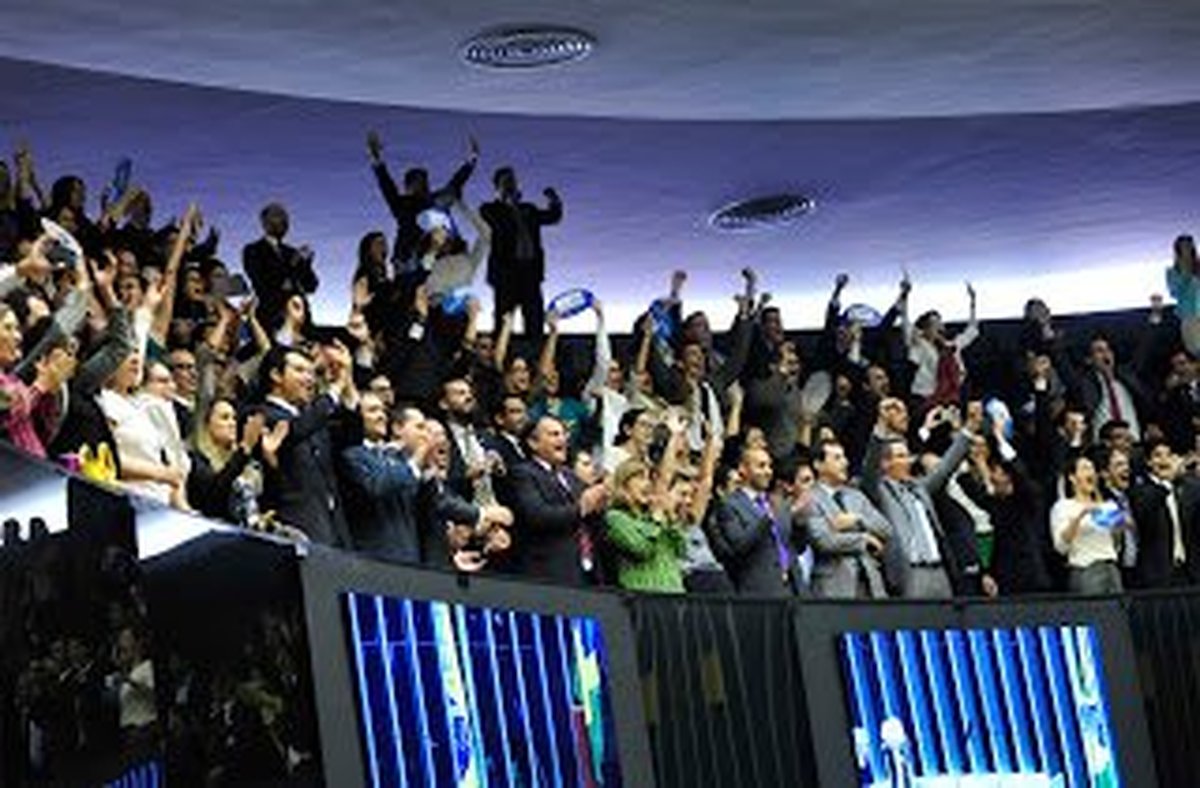 TEXTO ATUALIZADO: Câmara Federal aprova texto-base da PEC que vincula salário de delegados de Polícia ao de ministros do Supremo