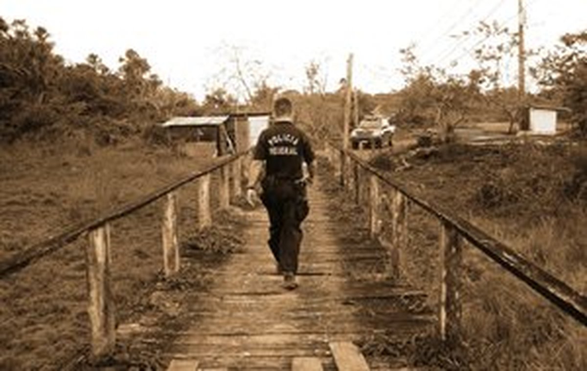 Número de servidores públicos presos pela Polícia Federal sobe 110% em 2011