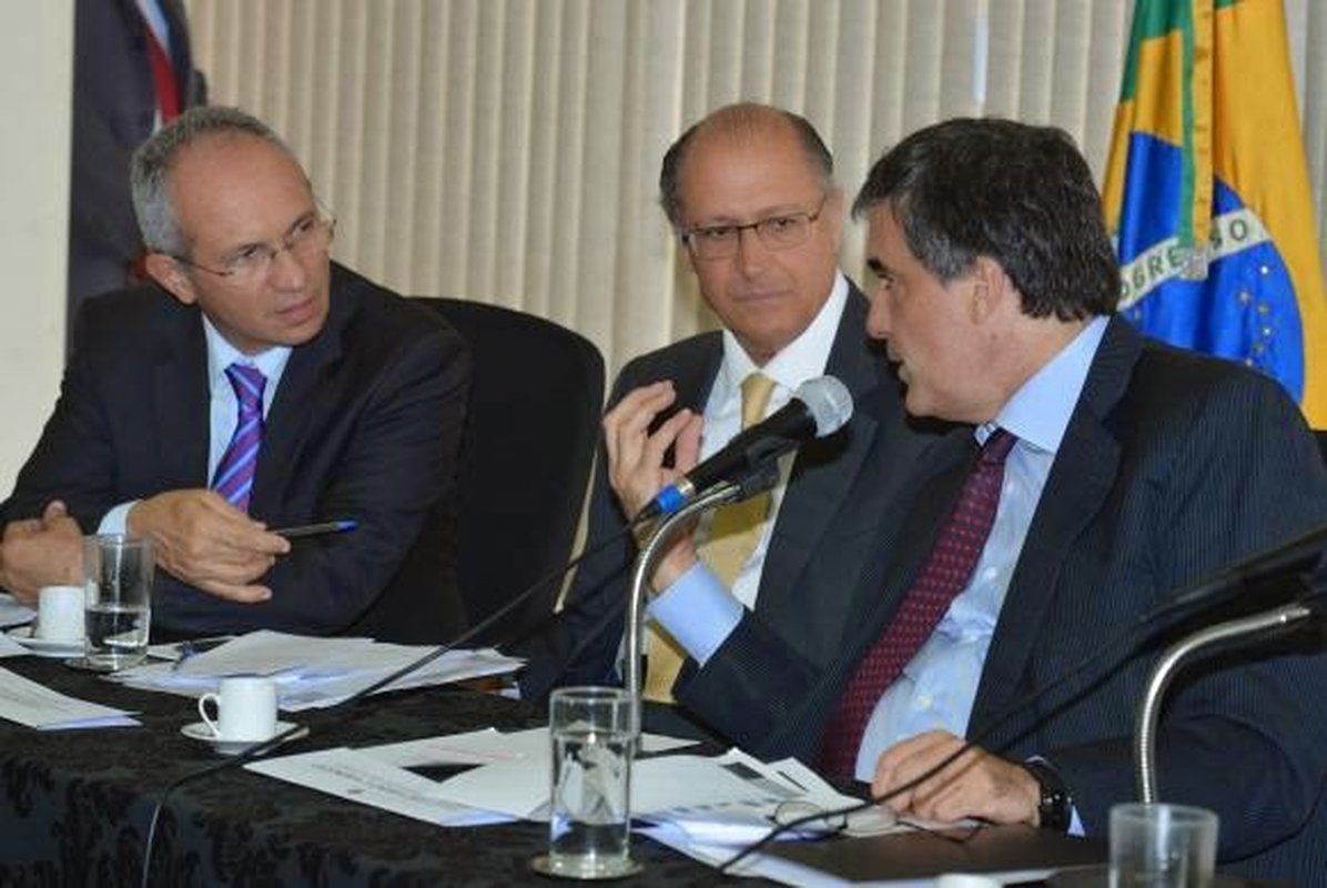 Governadores do Sudeste querem mudar a Constituição para legislar sobre Inquéritos Policiais