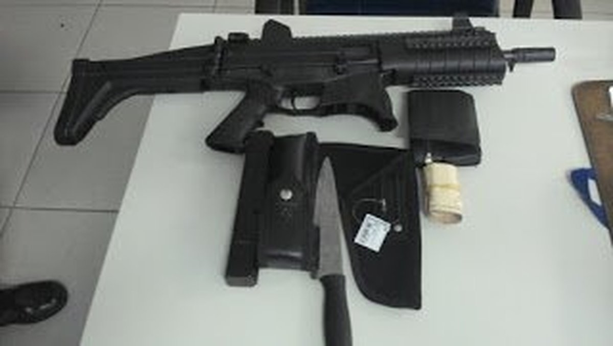 TEXTO ATUALIZADO: Polícia Militar prende soldado de posse de submetralhadora roubada da Delegacia de Proteção à Criança e ao Adolescente