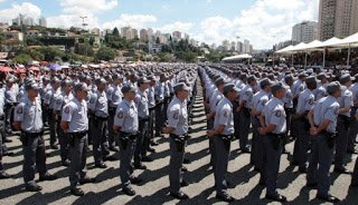 CÂMARA APROVA REQUISITOS PARA CARREIRAS DE POLICIAIS E BOMBEIROS MILITARES: Candidatos terão de ter curso superior e vão ser submetidos ao teste das drogas