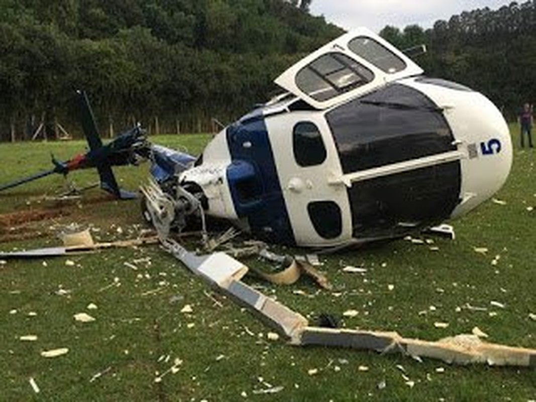 GOVERNADOR E PRIMEIRA-DAMA FORAM DEIXADOS EM CASA ANTES DO ACIDENTE: Nova versão garante que Hartung não estava no helicóptero que caiu no Espírito Santo