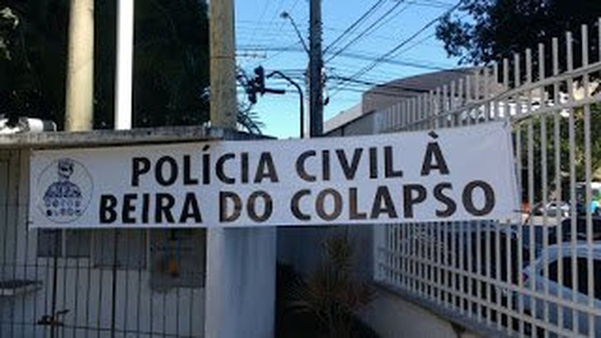 PLANO É ANTECIPAR EM UM ANO A PROMOÇÃO DE DELEGADOS ESPECIAIS: Governo pode criar trenzinho da alegria na Polícia Civil do Espírito Santo
