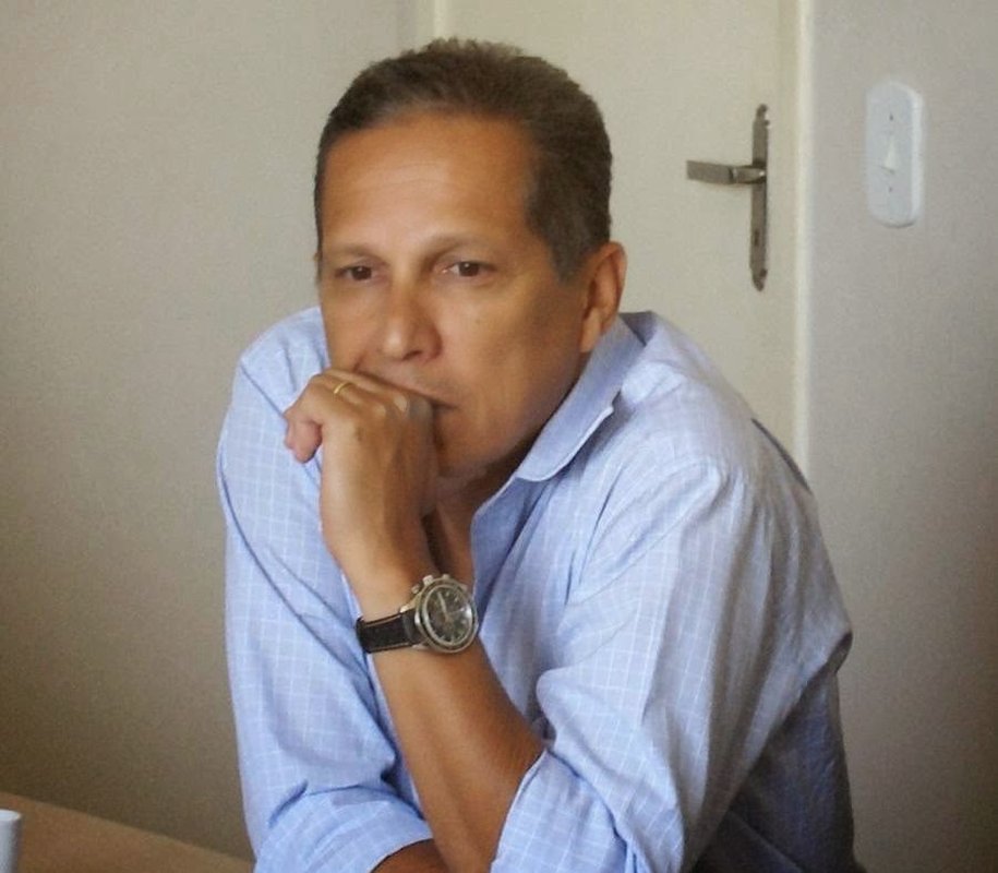 VEJA OS NOMES DOS SECRETÁRIOS DO DOUTOR LUCIANO QUE FORAM AFASTADOS DO CARGO POR ORDEM DA JUSTIÇA: Prefeito de Itapemirim “fugiu” de casa de madrugada com medo de ser preso