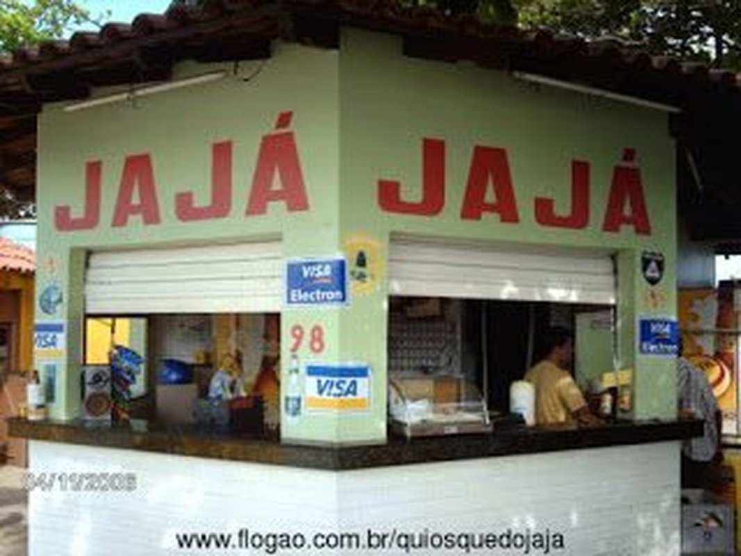 Justiça Federal manda demolir quiosques da orla de Vila Velha