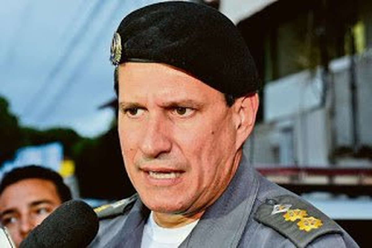 COMANDANTE DO CPOM SUSPEITA DE “MÁ-FÉ” DE OFICIAL-MÉDICO EM ALGUNS CASOS E RECOMENDA PERMUTA DAS “PEÇAS” LICENCIADAS: Mais de 500 policiais militares estão de licença médica no Espírito Santo