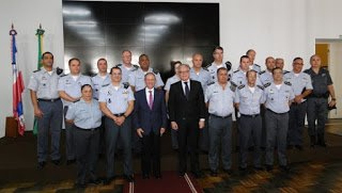 Alto Comando da PM se reúne com governador e apresenta preocupação dos oficiais com “temas de interesse da instituição” e com a segurança pública do Espírito Santo