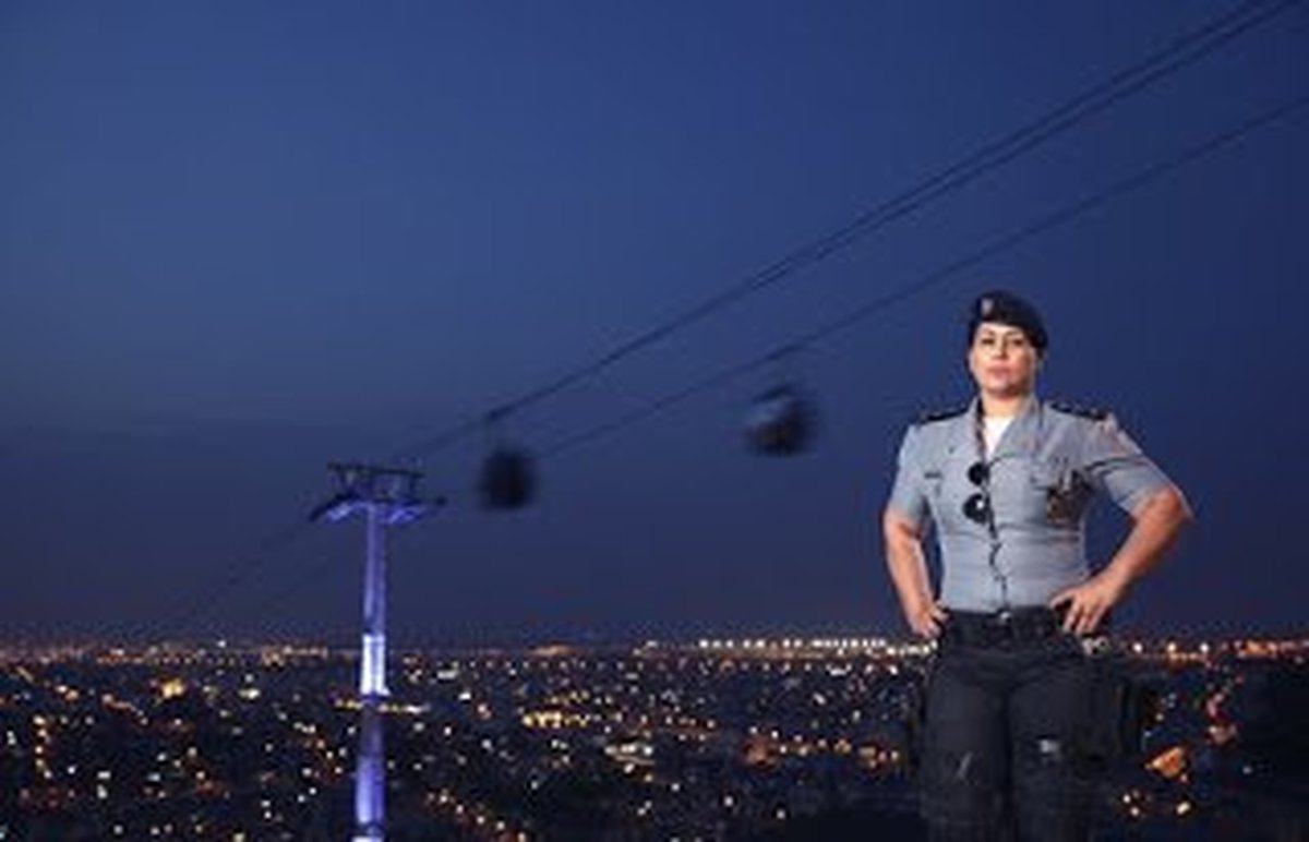 “VIDA DE PM NO RIO – DESPREZADOS, DOENTES E COM MEDO”: Reportagem da Época que mostra a doença dos militares cariocas preocupa oficiais capixabas