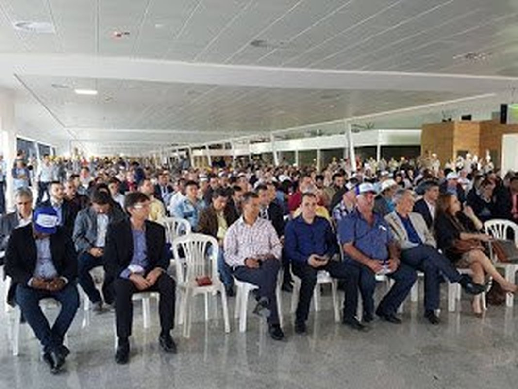 Graças à senadora Rose de Freitas, Vitória vai ter aeroporto internacional