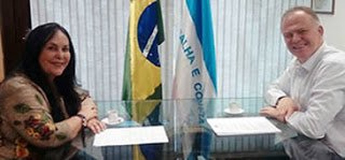 Nó tático da oposição faz Paulo Hartung perder o controle sobre partidos e os políticos e abre caminho para o PT, de Iriny Lopes, entrar na disputa ao governo