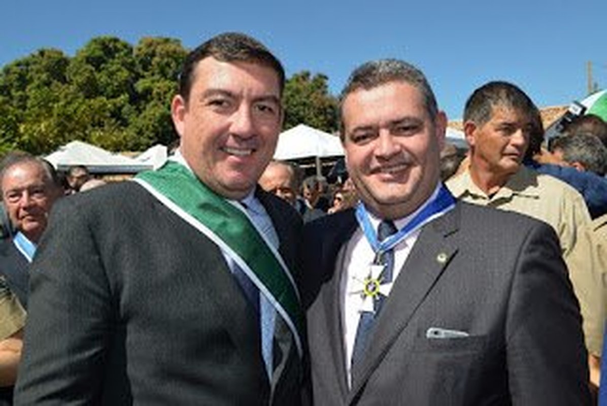 Parlamentar capixaba, Sandro Locutor  recebe honraria do governo do Estado de Goiás