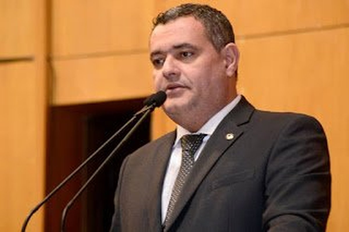 ANTES, VIATURAS DA PM TINHAM QUE DESLOCAR 240 QUILÔMETROS EM CADA OCORRÊNCIA: Sandro Locutor pede e ocorrências do plantão policial de Santa Leopoldina passam a ser atendidas em Campo Grande