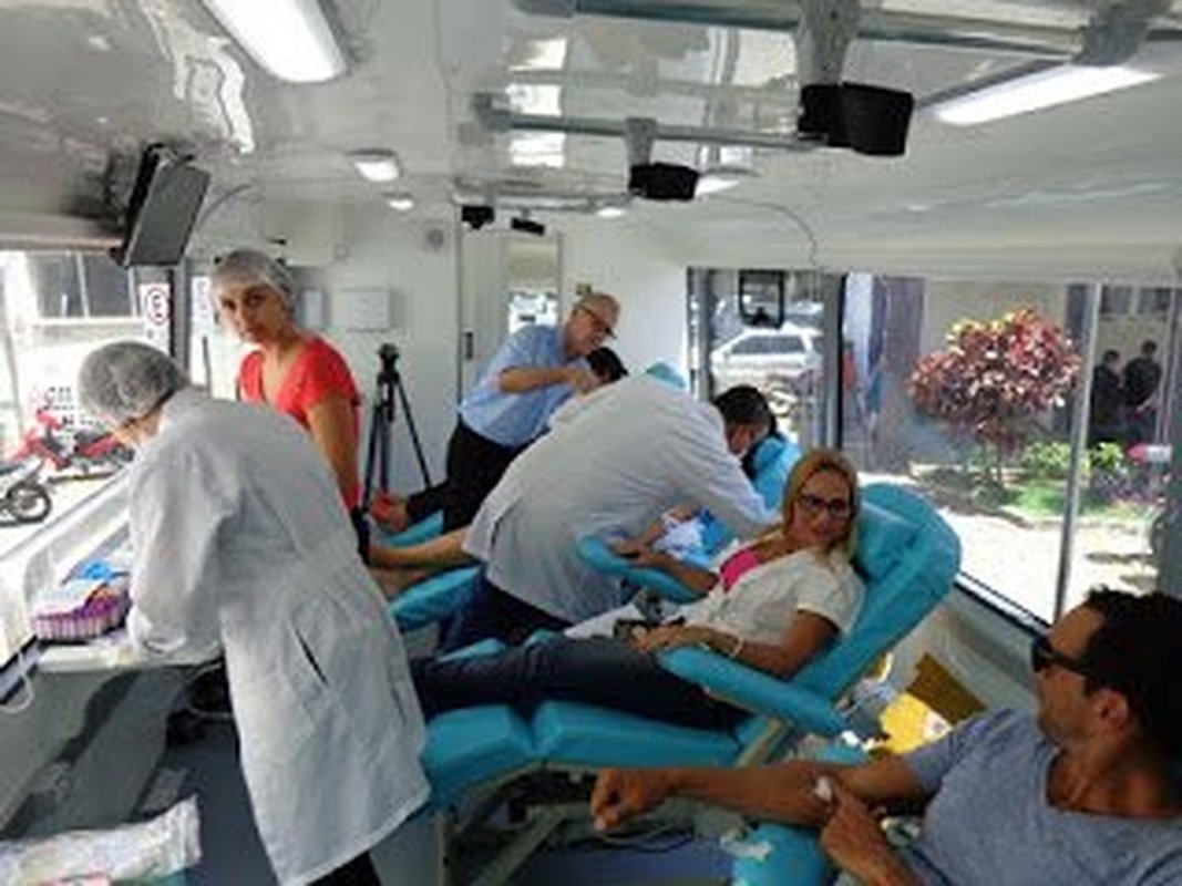 NOS MOMENTOS DE CRISE, POLICIAIS CIVIS “DERAM O SANGUE” PARA SALVAR VIDAS: Foram doadas  47 bolsas de sangue para o Hemoes