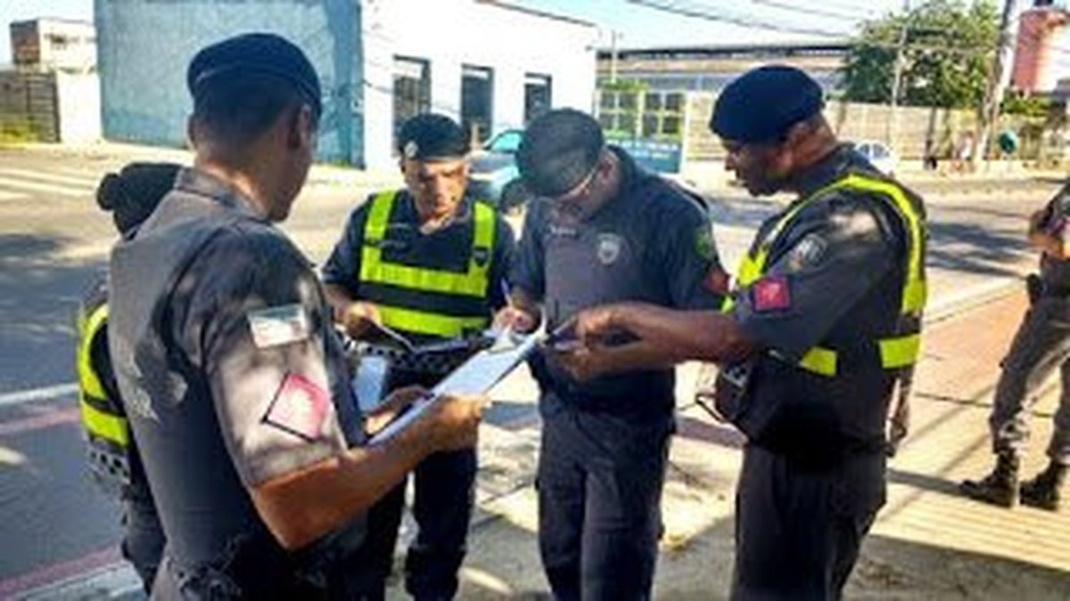 Futuros sargentos da PM vão às ruas da Grande Vitória fazer pesquisa sobre problemas urbanos que podem causar aumento da violência
