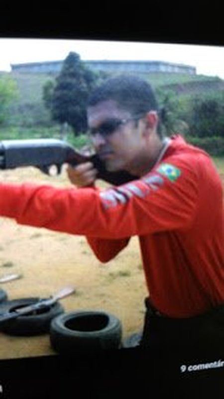 VÍTIMA DA BANALIDADE, GIOVANI ENDLICH FOI MORTO COM TIRO DE PISTOLA PONTO 40 NA CABEÇA: Cabo da PM é acusado de matar inspetor penitenciário a mando de dono de bar em Vila Velha