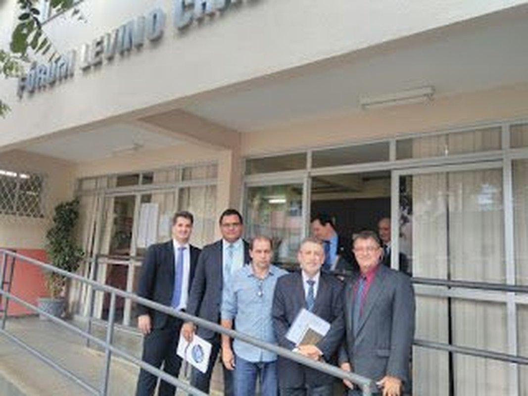 Estado assina acordo para o pleno funcionamento da Delegacia de Plantão de Alegre e Justiça suspende bloqueio das contas do secretário da Segurança Pública