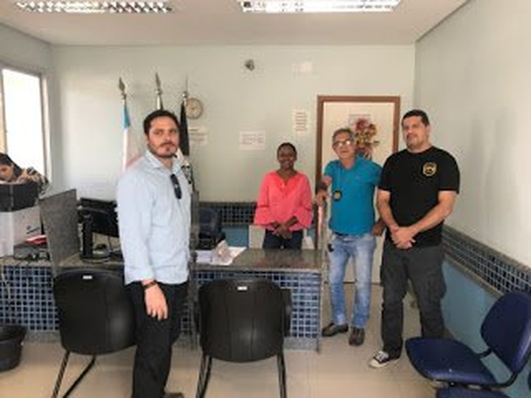 Inspeção do Sindipol/ES constata boa estrutura funcional na Delegacia de Baixo Guandu, mas encontra infiltrações no teto e aparelhos de ar condicionado quebrados