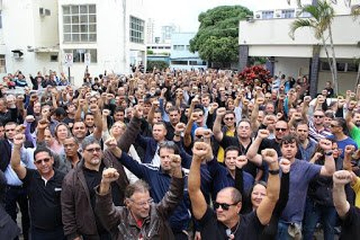 DESEMBARGADORES AFIRMAM QUE CÁLCULOS REALIZADOS PELO SINDIPOL SOBRE CONTINGENCIAMENTO ESTÃO CORRETOS: Tribunal de Justiça indefere pedido da PGE e manda Estado pagar juros e correções a mais de 2.300 